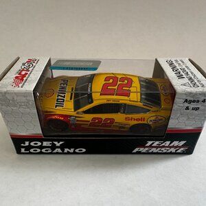 NASCAR 2017 Joey Logano Shell Pennzoil 1:64 Diecast